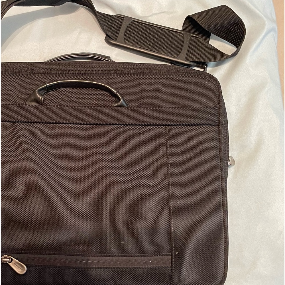 Computer Case - Picture 2 of 3